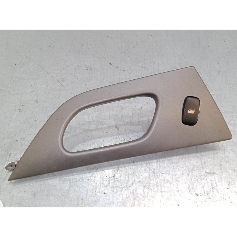 Recambio de mando elevalunas trasero izquierdo para peugeot 407 (6d_) 2.0 16v (6drfjc, 6drfje, 6drfjf) referencia OEM IAM   