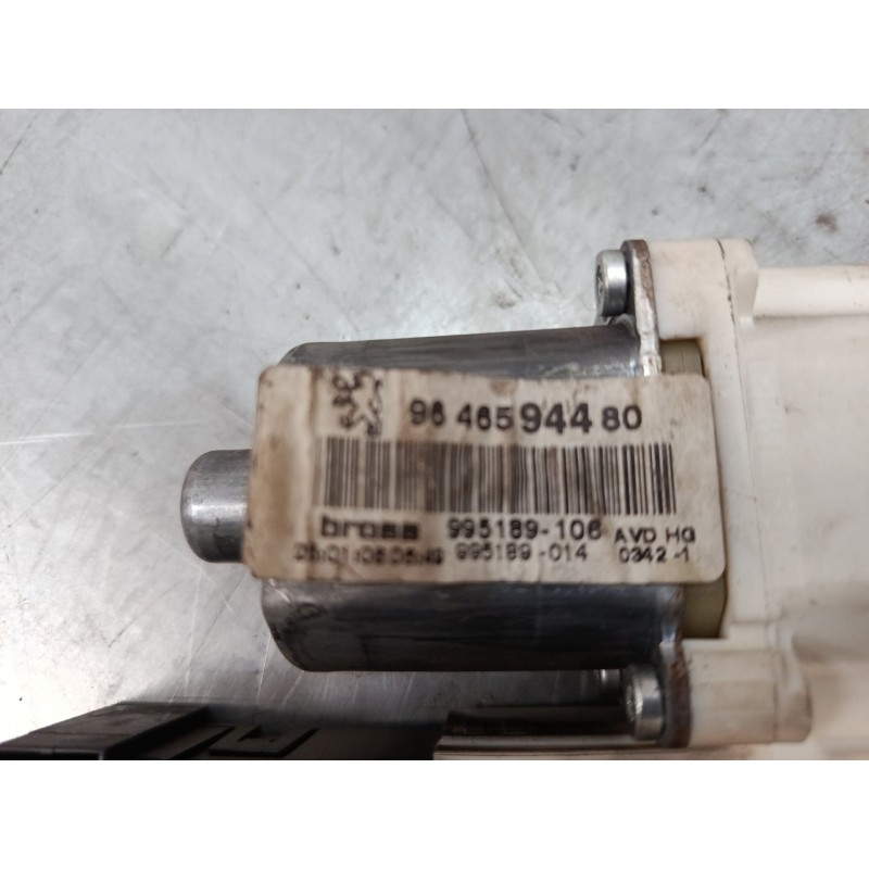 Recambio de elevalunas electrico delantero derecho para peugeot 407 (6d_) 2.0 16v (6drfjc, 6drfje, 6drfjf) referencia OEM IAM   