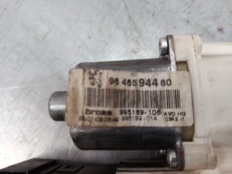 Recambio de elevalunas electrico delantero derecho para peugeot 407 (6d_) 2.0 16v (6drfjc, 6drfje, 6drfjf) referencia OEM IAM   