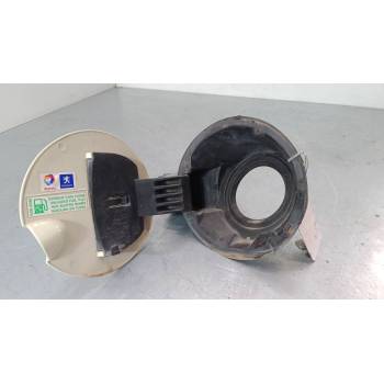 TAPA EXTERIOR COMBUSTIBLE 