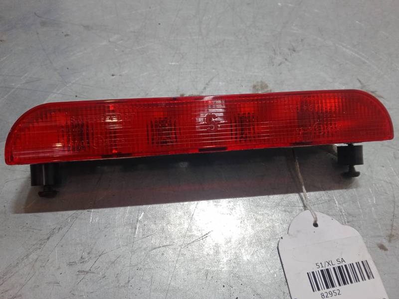 LUZ CENTRAL DE FRENO 