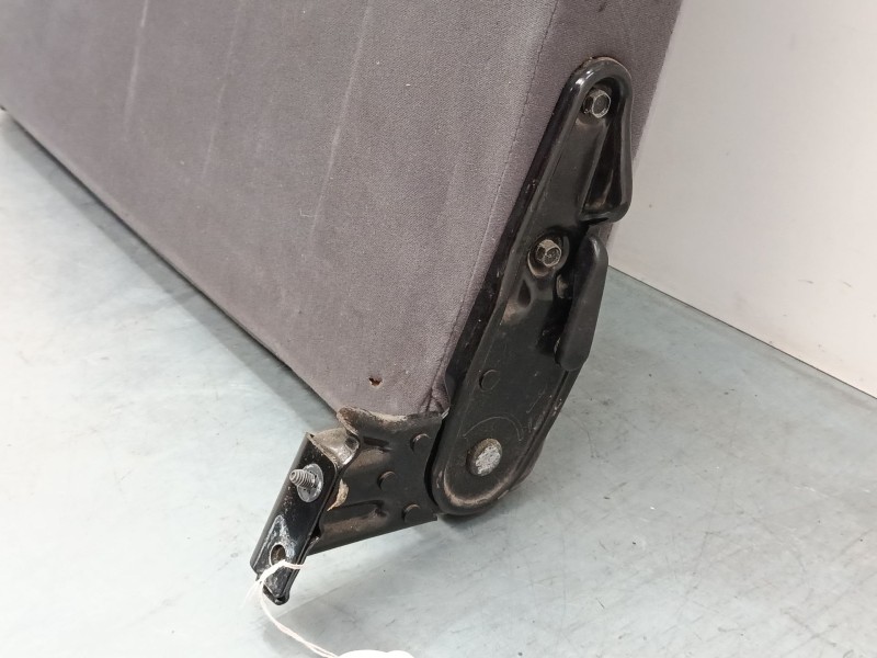 Recambio de asiento delantero derecho para isuzu d-max i (tfr, tfs) 3.0 ditd (tfr85_) referencia OEM IAM   