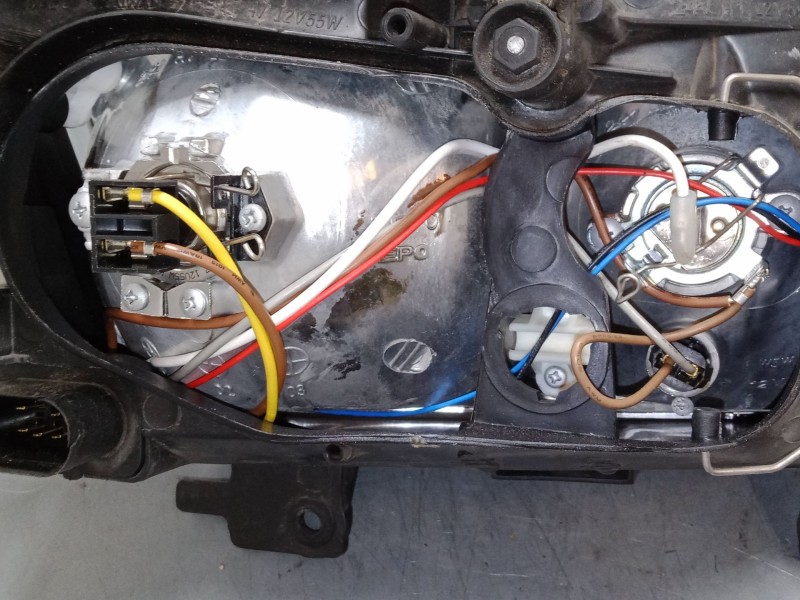 Recambio de faro izquierdo para volkswagen polo (6n2) 1.0 referencia OEM IAM   