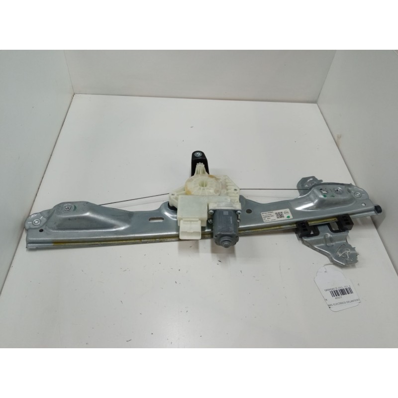 Recambio de elevalunas electrico delantero derecho para nissan qashqai ii (j11, j11_) 1.3 dig-t referencia OEM IAM 80700HV00C  