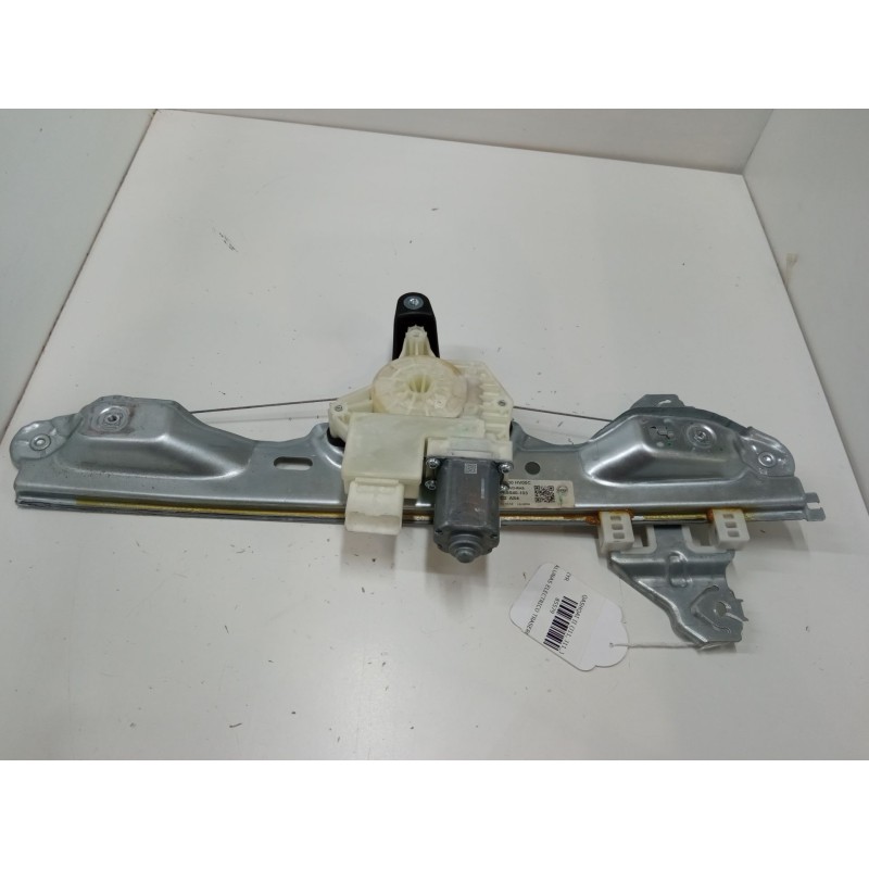 Recambio de elevalunas electrico trasero derecho para nissan qashqai ii (j11, j11_) 1.3 dig-t referencia OEM IAM 82700HV00C  