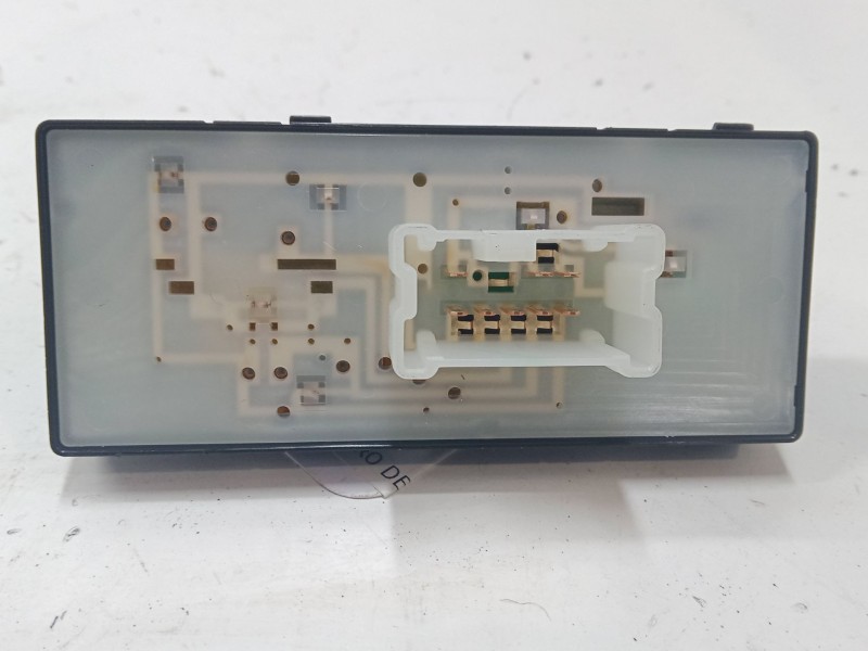 Recambio de mando elevalunas delantero derecho para nissan qashqai ii (j11, j11_) 1.3 dig-t referencia OEM IAM   