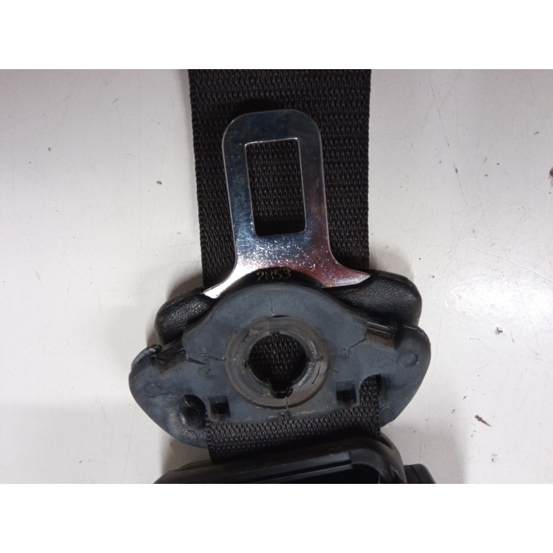 Recambio de cinturon seguridad trasero derecho para opel kadett e hatchback (t85) 1.8 i (c08, c48, d08, d48) referencia OEM IAM 