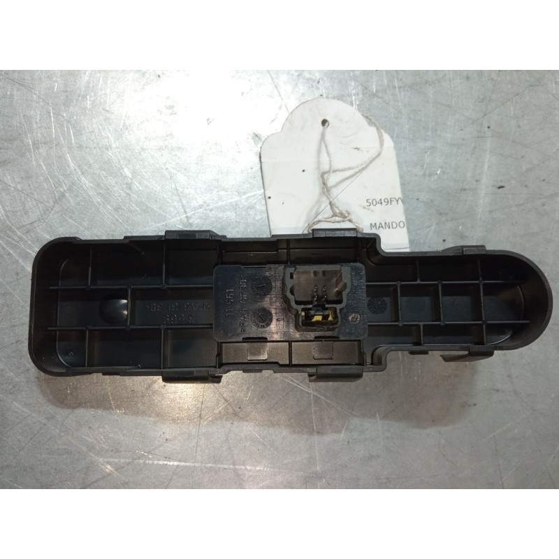 Recambio de mando elevalunas delantero derecho para lancia phedra (179_) 2.0 d multijet (179.axl1b, 179.bxl1b) referencia OEM IA