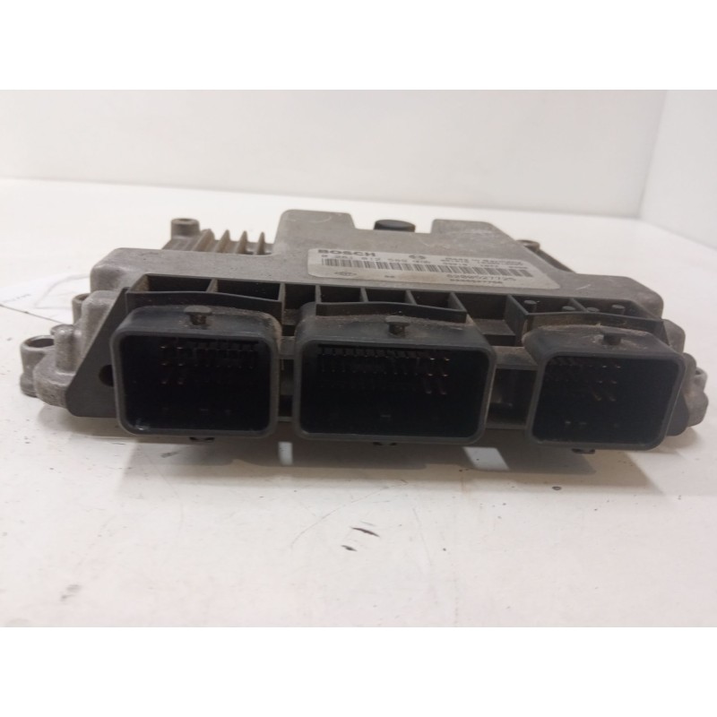 Recambio de centralita motor uce para renault grand scénic ii (jm0/1_) 1.9 dci (jm14) referencia OEM IAM 8200527725 0281012589 