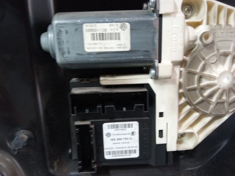 Recambio de elevalunas electrico delantero izquierdo para volkswagen passat b6 (3c2) 2.0 tdi 16v referencia OEM IAM   