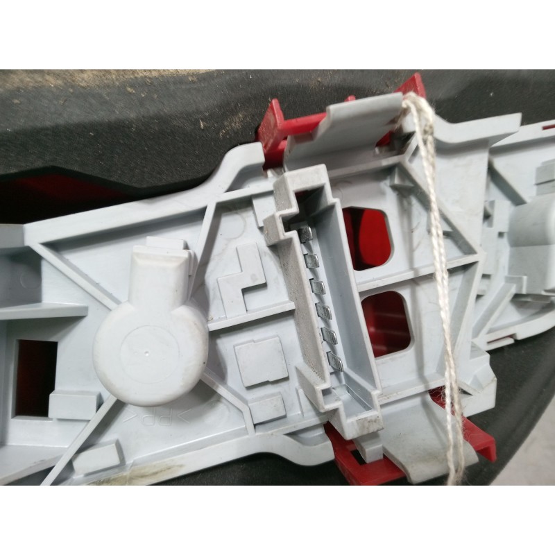 Recambio de piloto trasero derecho para mercedes-benz clase a (w169) a 170 (169.032, 169.332) referencia OEM IAM A1698201064R  