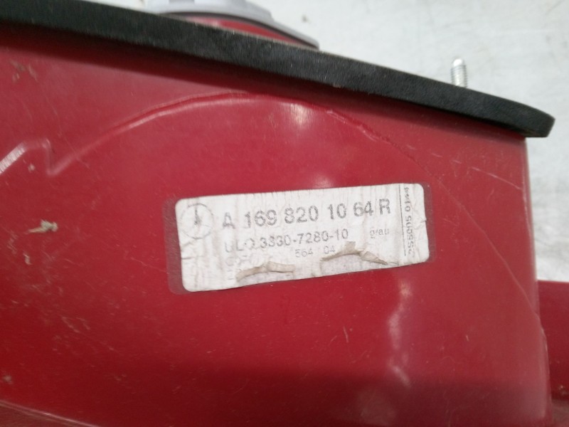 Recambio de piloto trasero derecho para mercedes-benz clase a (w169) a 170 (169.032, 169.332) referencia OEM IAM A1698201064R  