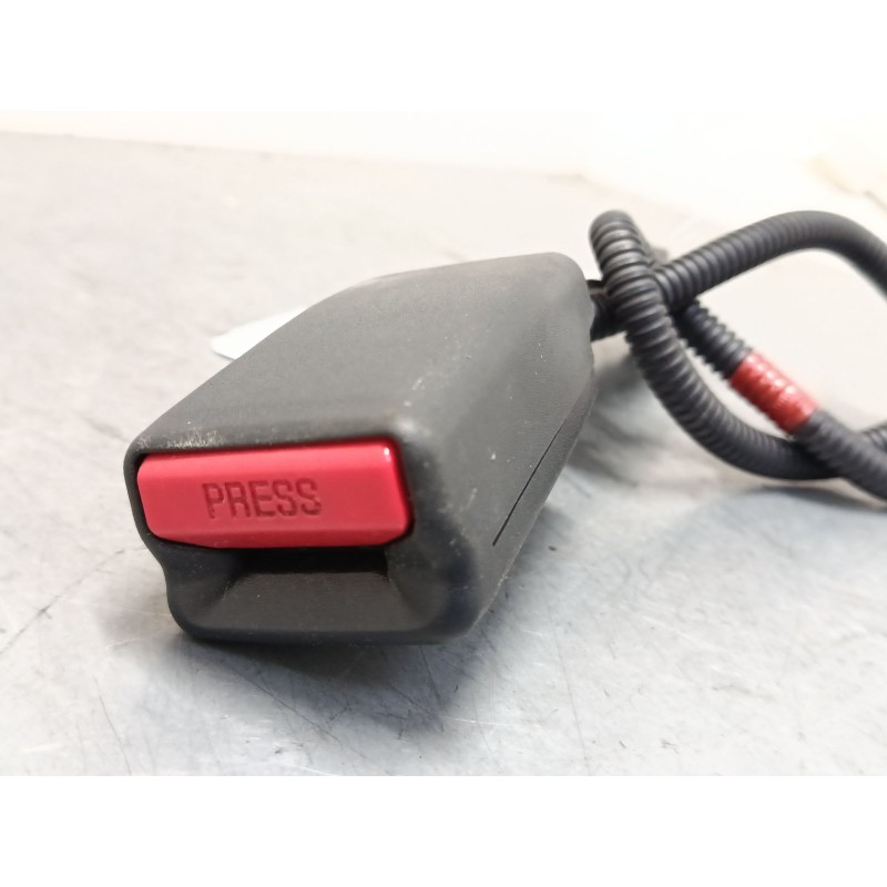 Recambio de anclaje cinturon delantero derecho para honda civic viii hatchback (fn, fk) 1.8 (fn1, fk2) referencia OEM IAM   