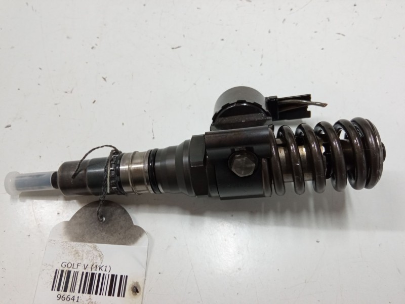 Recambio de inyector para volkswagen golf v (1k1) 2.0 tdi 16v referencia OEM IAM 0414720403  