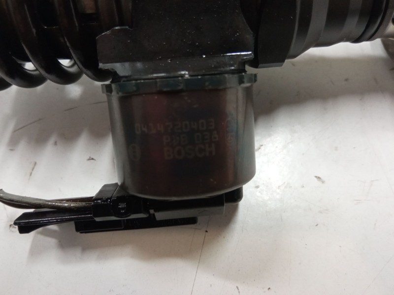 Recambio de inyector para volkswagen golf v (1k1) 2.0 tdi 16v referencia OEM IAM 0414720403  