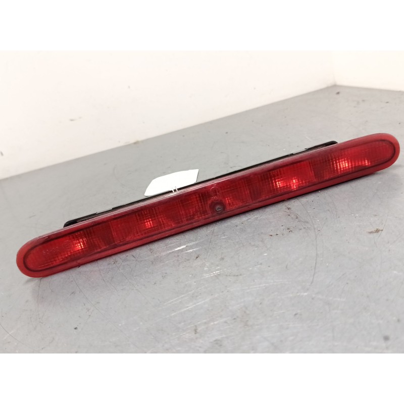 Recambio de luz central de freno para peugeot 206 hatchback (2a/c) 1.4 hdi eco 70 referencia OEM IAM 38200002  