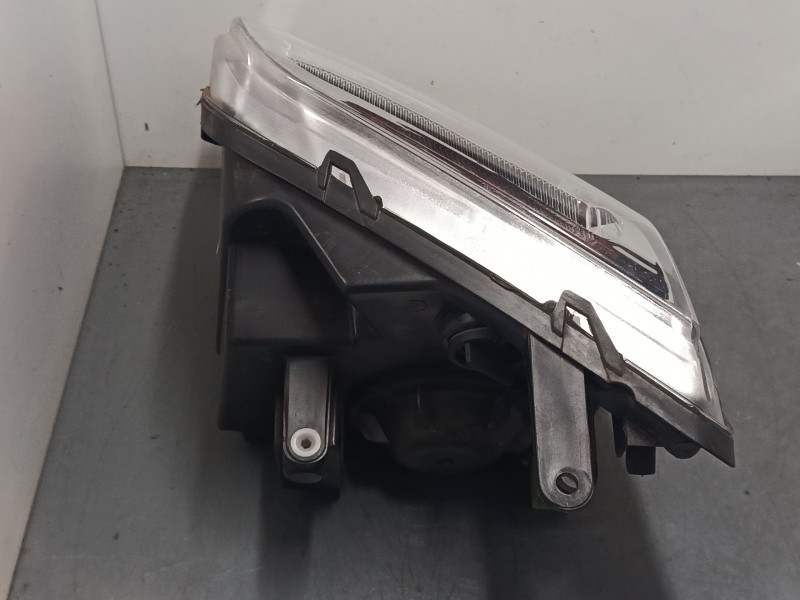 Recambio de faro derecho para ford tourneo connect 1.8 tdci referencia OEM IAM   