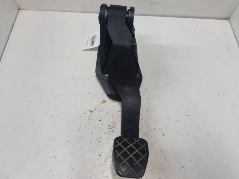 PEDAL EMBRAGUE 2Q1721059 