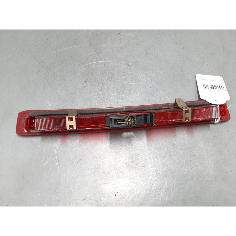 Recambio de luz central de freno para renault clio iii (br0/1, cr0/1) 1.5 dci (br0h, cr0h, cr1s, br1s) referencia OEM IAM 820024