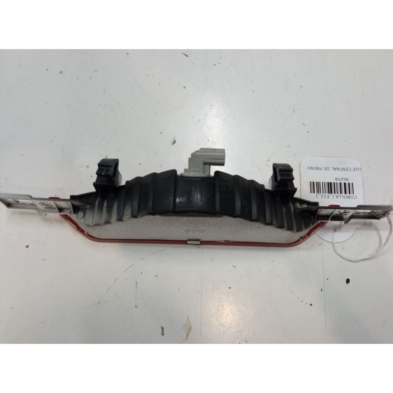 Recambio de luz central de freno para toyota corolla (_e12_) 2.0 d-4d (cde120r_, cde120l_) referencia OEM IAM   