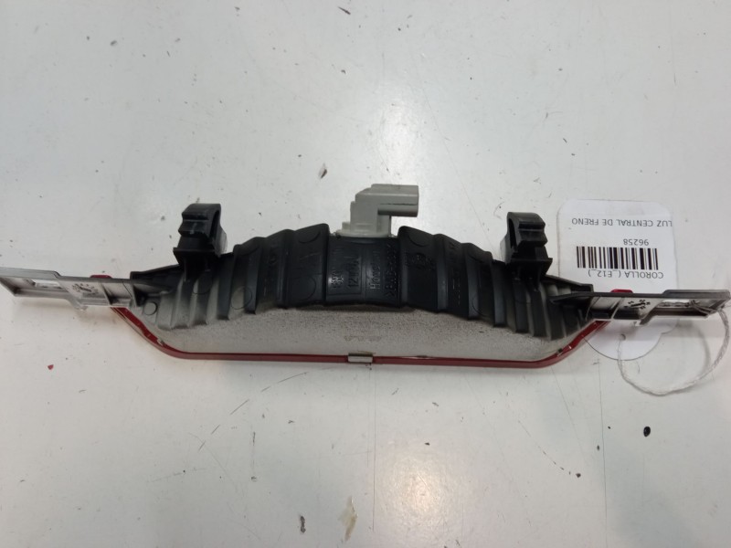 Recambio de luz central de freno para toyota corolla (_e12_) 2.0 d-4d (cde120r_, cde120l_) referencia OEM IAM   
