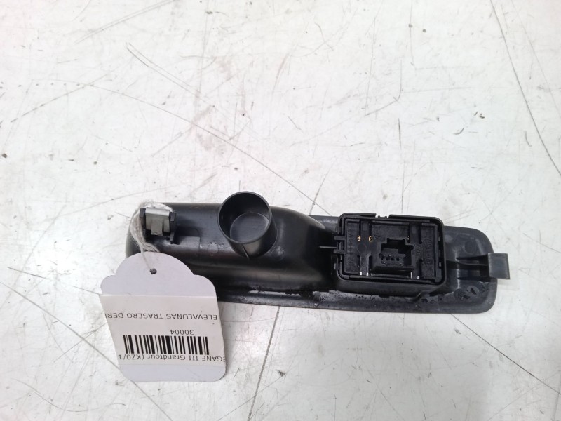 Recambio de mando elevalunas trasero derecho para renault megane iii grandtour (kz0/1) 1.5 dci (kz1m, kz1w, kz0r) referencia OEM