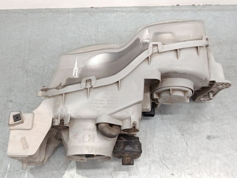 Recambio de faro izquierdo para hyundai coupe i (rd) 1.6 i 16v referencia OEM IAM   