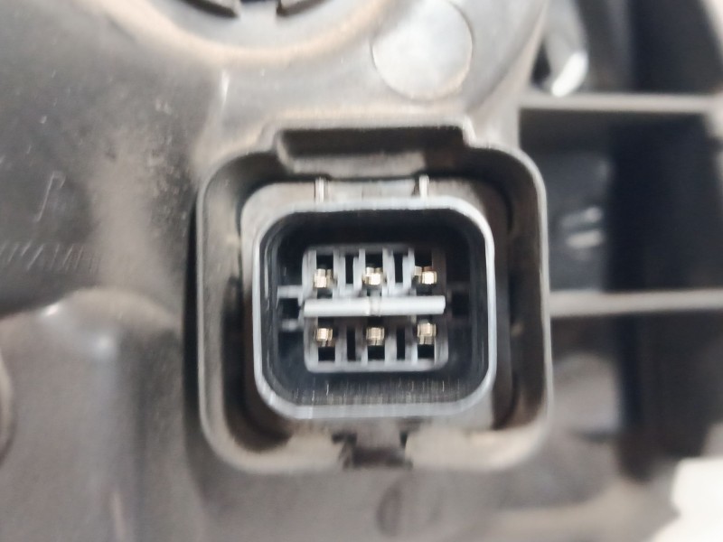 Recambio de faro izquierdo para hyundai tucson (jm) 2.0 referencia OEM IAM 921012EXXX  