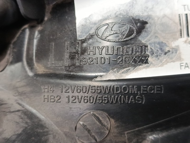 Recambio de faro izquierdo para hyundai tucson (jm) 2.0 referencia OEM IAM 921012EXXX  