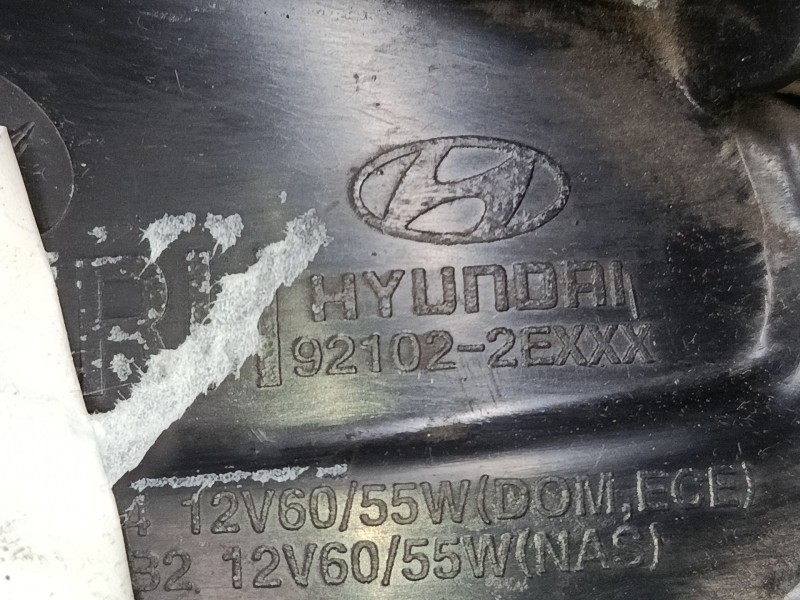 Recambio de faro derecho para hyundai tucson (jm) 2.0 referencia OEM IAM 921022EXXX  