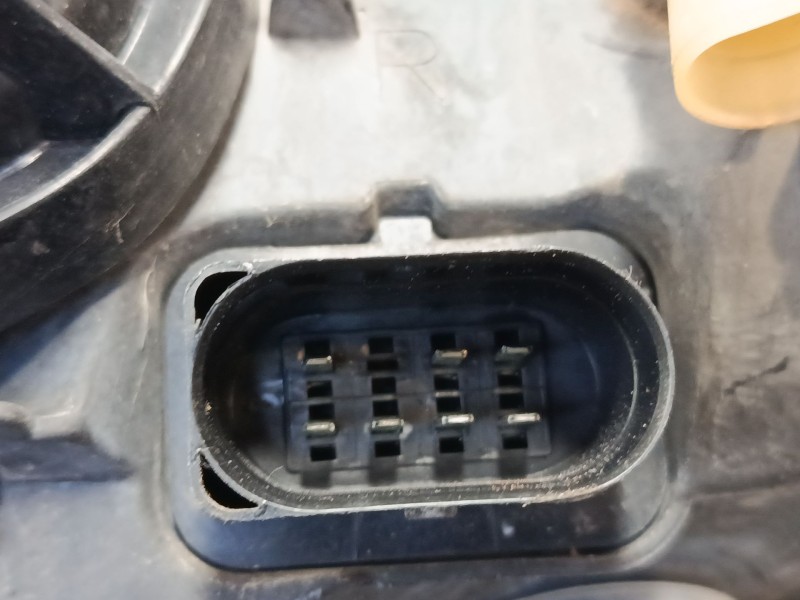 Recambio de faro derecho para seat cordoba (6k1, 6k2) 1.4 i referencia OEM IAM   