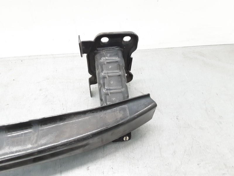 Recambio de refuerzo paragolpes delantero para skoda superb ii (3t4) 2.0 tdi 16v referencia OEM IAM   