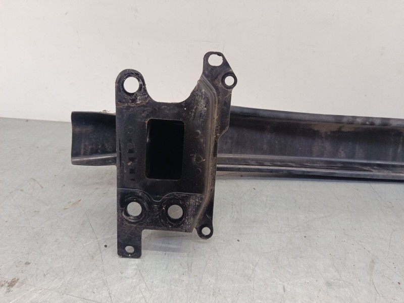 Recambio de refuerzo paragolpes delantero para volkswagen polo iv (9n_, 9a_) 1.4 16v referencia OEM IAM   