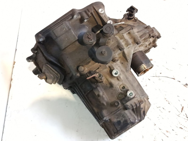 Recambio de caja de cambios manual 5 velocidades para hyundai accent ii (lc) 1.3 referencia OEM IAM H31973  