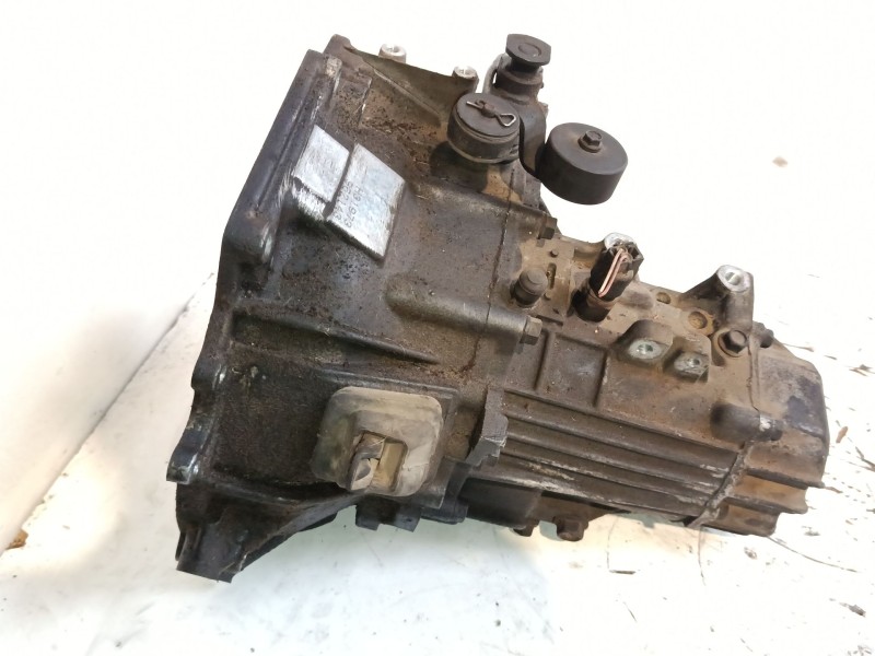 Recambio de caja de cambios manual 5 velocidades para hyundai accent ii (lc) 1.3 referencia OEM IAM H31973  