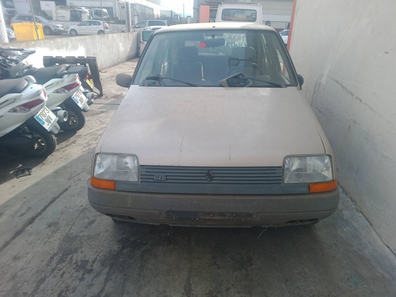 renault 5 (122_) del año 1985