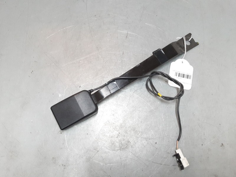 Recambio de anclaje cinturon delantero izquierdo para nissan qashqai i (j10, nj10) 1.6 referencia OEM IAM   