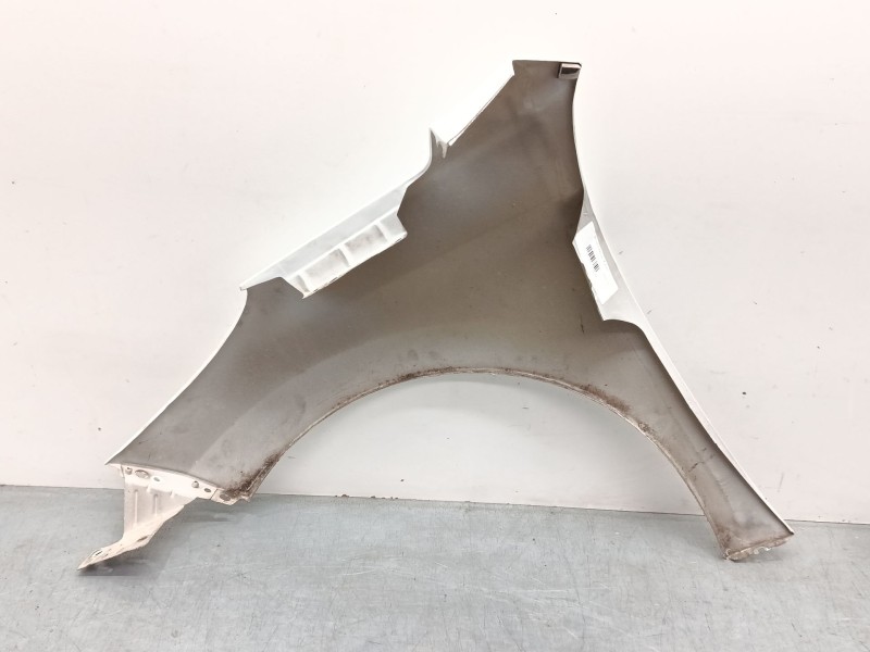 Recambio de aleta delantera derecha para peugeot 207/207+ (wa_, wc_) 1.6 hdi referencia OEM IAM   