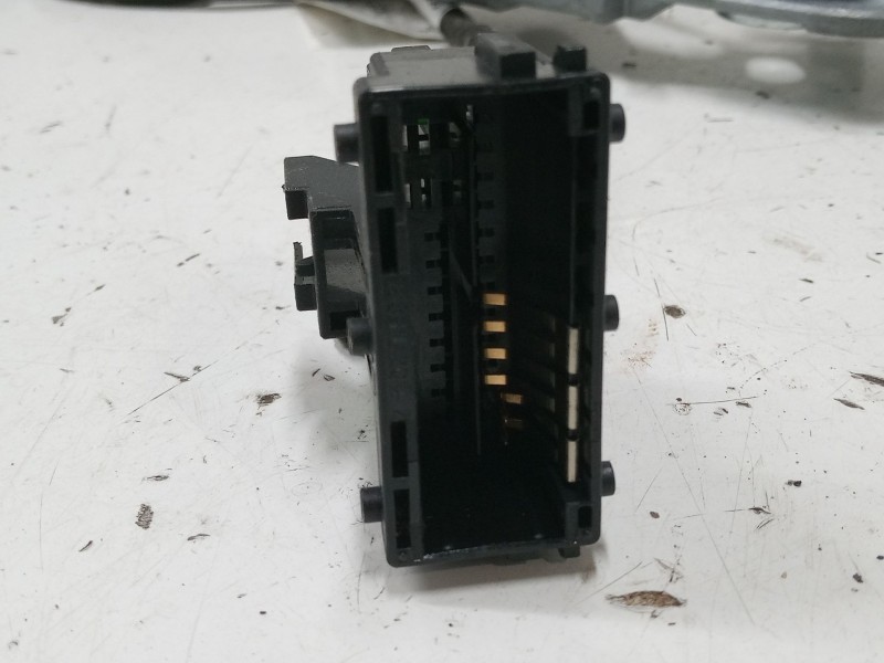 Recambio de anclaje cinturon delantero derecho para renault kangoo be bop (kw0/1_) 1.5 dci 75 referencia OEM IAM   