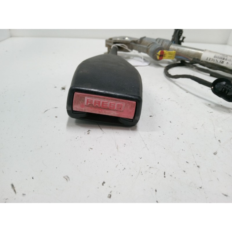 Recambio de anclaje cinturon delantero derecho para renault kangoo be bop (kw0/1_) 1.5 dci 75 referencia OEM IAM   