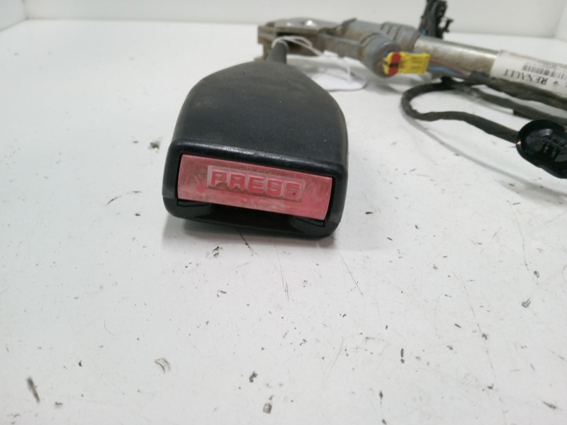 Recambio de anclaje cinturon delantero derecho para renault kangoo be bop (kw0/1_) 1.5 dci 75 referencia OEM IAM   