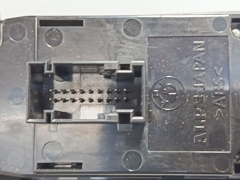 Recambio de mando elevalunas delantero izquierdo para bmw 1 (e87) 120 d referencia OEM IAM 697020602  