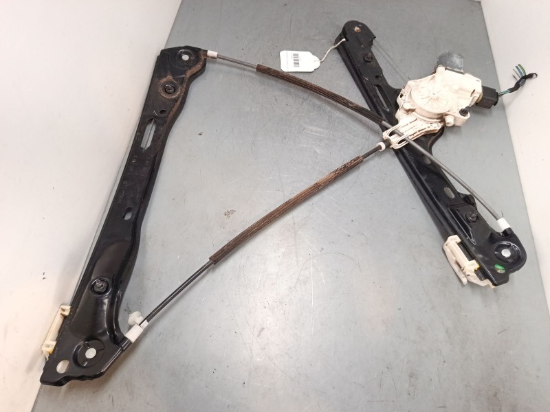 Recambio de elevalunas electrico delantero derecho para bmw 1 (e87) 120 d referencia OEM IAM 7067796S  