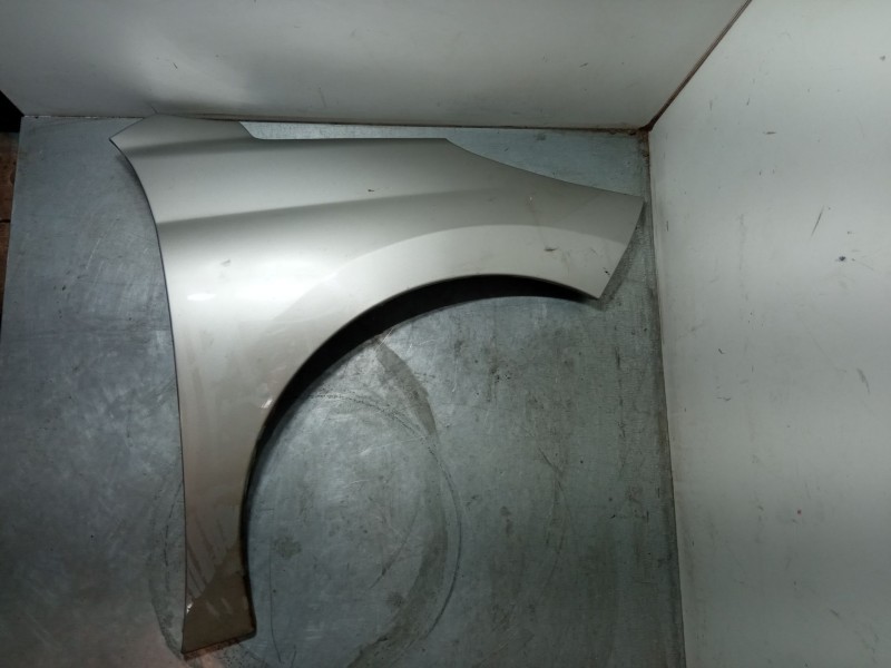 Recambio de aleta delantera derecha para peugeot 207/207+ (wa_, wc_) 1.4 16v referencia OEM IAM   