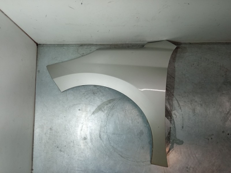 Recambio de aleta delantera izquierda para peugeot 207/207+ (wa_, wc_) 1.4 16v referencia OEM IAM   