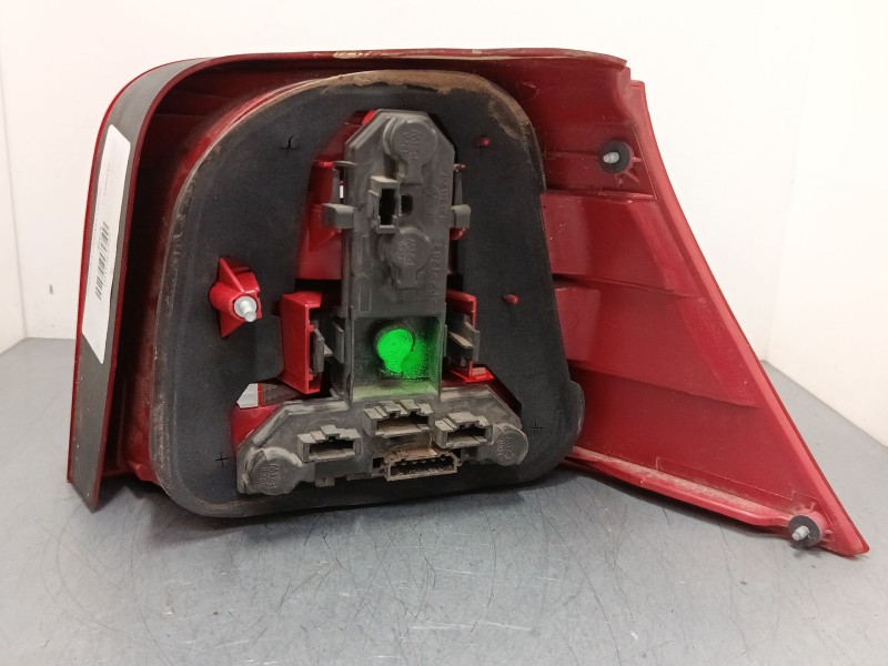 Recambio de piloto trasero izquierdo para volkswagen golf iv (1j1) 1.9 sdi referencia OEM IAM   