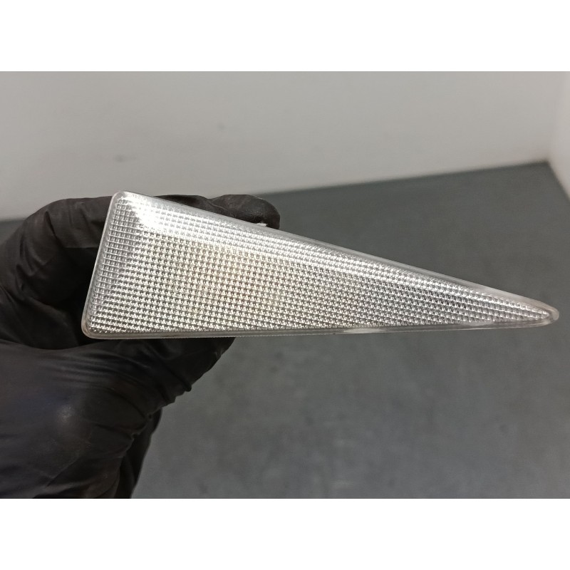 Recambio de intermitente lateral derecho para renault megane ii (bm0/1_, cm0/1_) 1.5 dci (bm1e, cm1e) referencia OEM IAM   