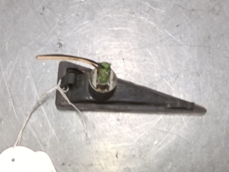 Recambio de intermitente lateral derecho para renault megane ii (bm0/1_, cm0/1_) 1.5 dci (bm1e, cm1e) referencia OEM IAM   