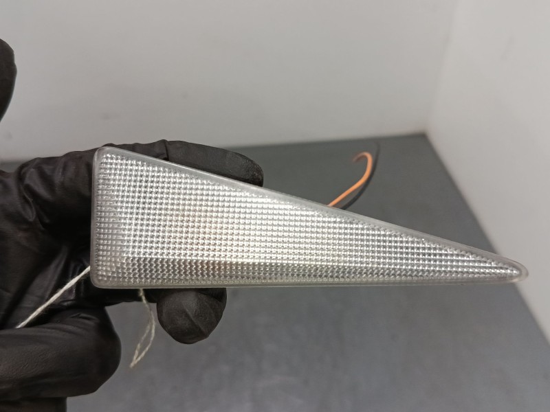 Recambio de intermitente lateral izquierdo para renault megane ii (bm0/1_, cm0/1_) 1.5 dci (bm1e, cm1e) referencia OEM IAM   