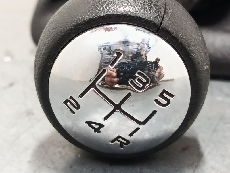 Recambio de pomo palanca cambio para peugeot 307 (3a/c) 2.0 hdi 110 referencia OEM IAM   